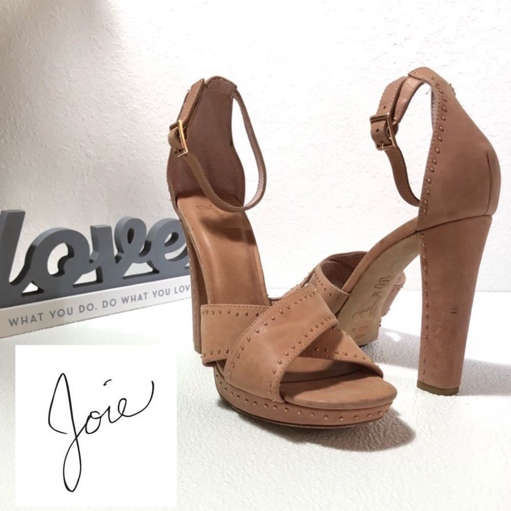 Joie tan platform heels